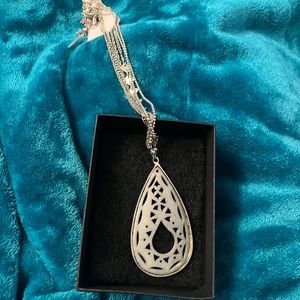 JALI CUTOUT BONE NECKLACE